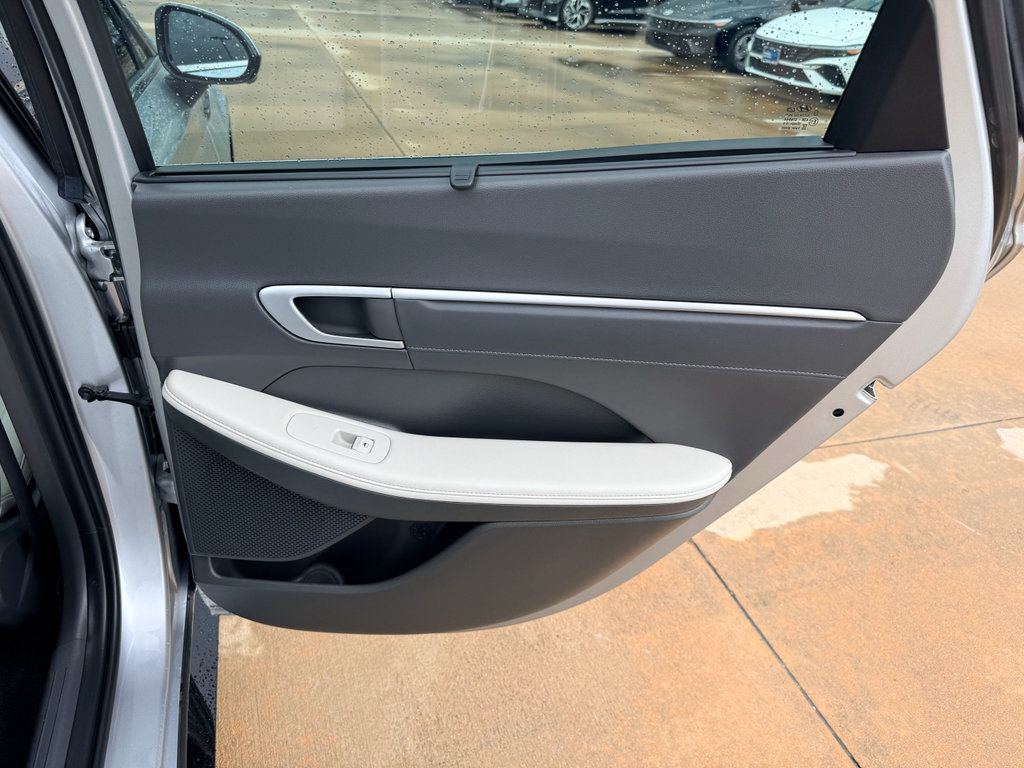 Used 2024 Hyundai Sonata Limited FWD image 26