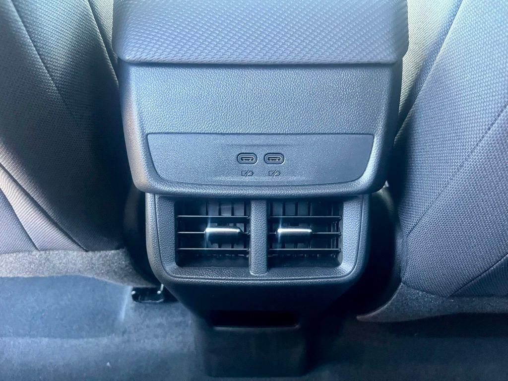 New 2026 Chevrolet Equinox LT w/ Safety and Technology Package AWD/4WD image 24