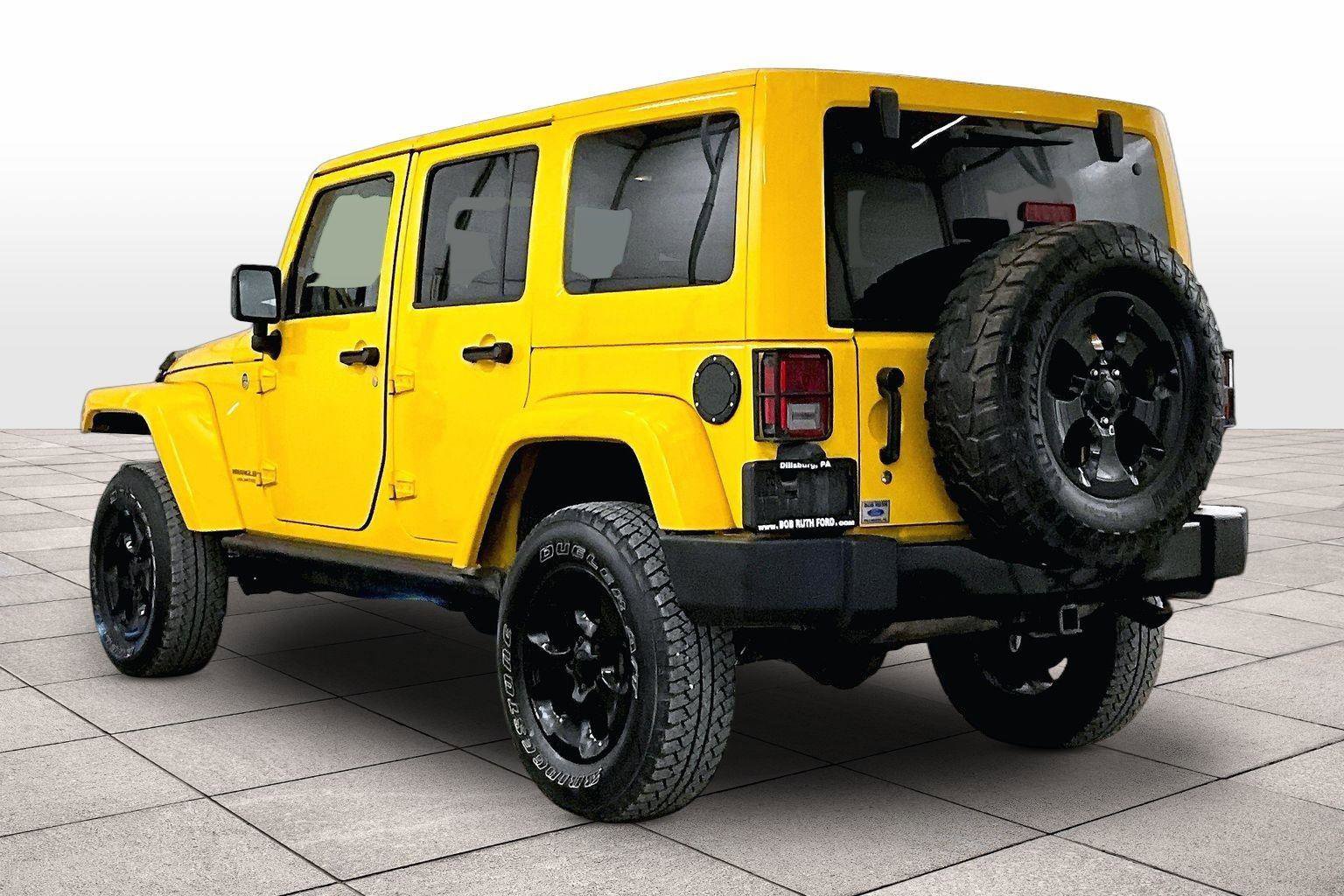 Used 2015 Jeep Wrangler Unlimited Sahara image 10