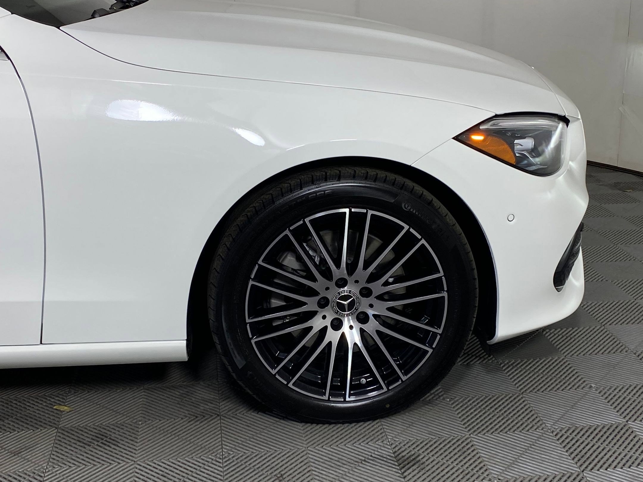 Used 2025 Mercedes-Benz C 300 4MATIC Sedan image 10