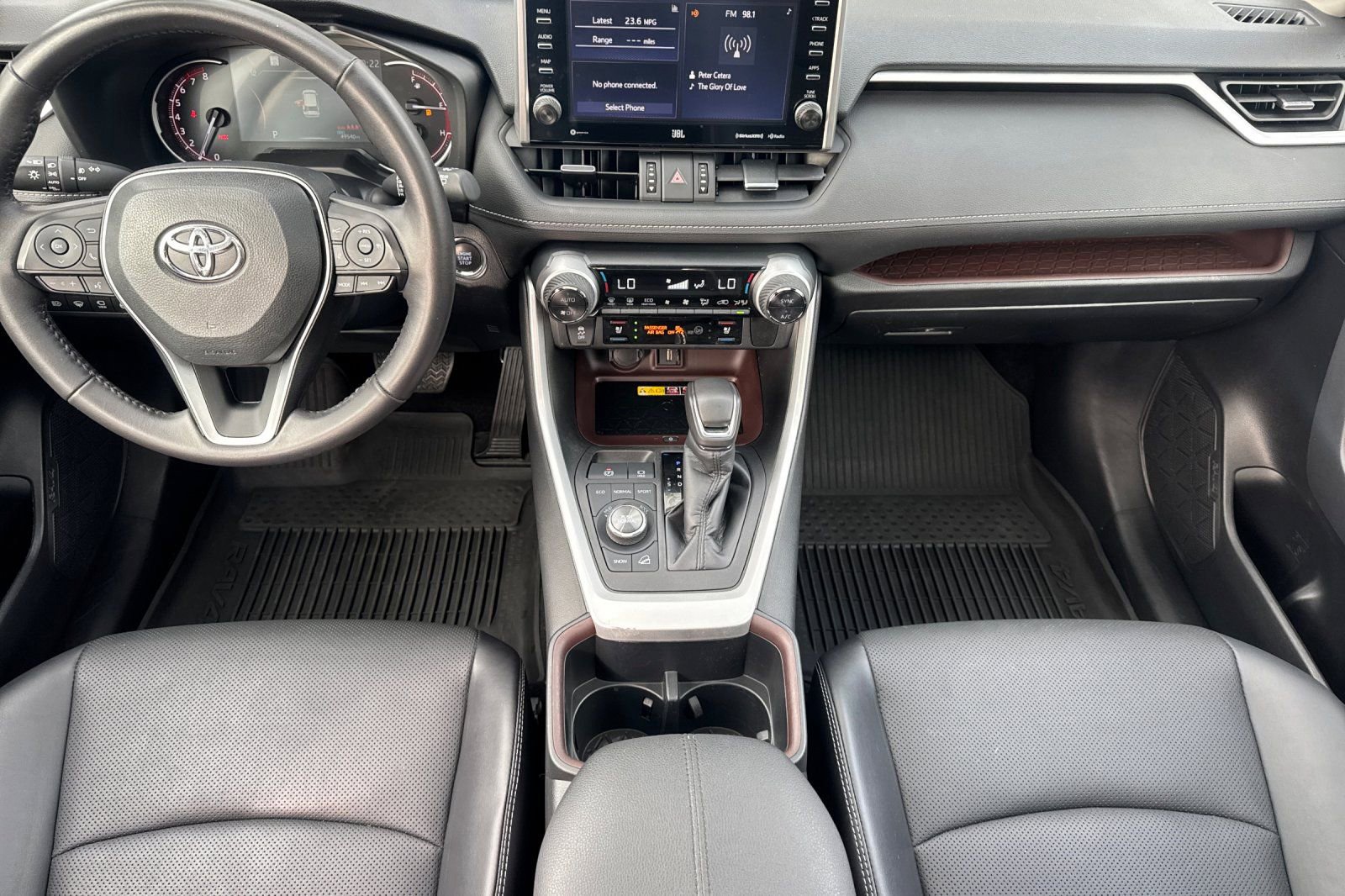 Used 2022 Toyota RAV4 Limited image 16