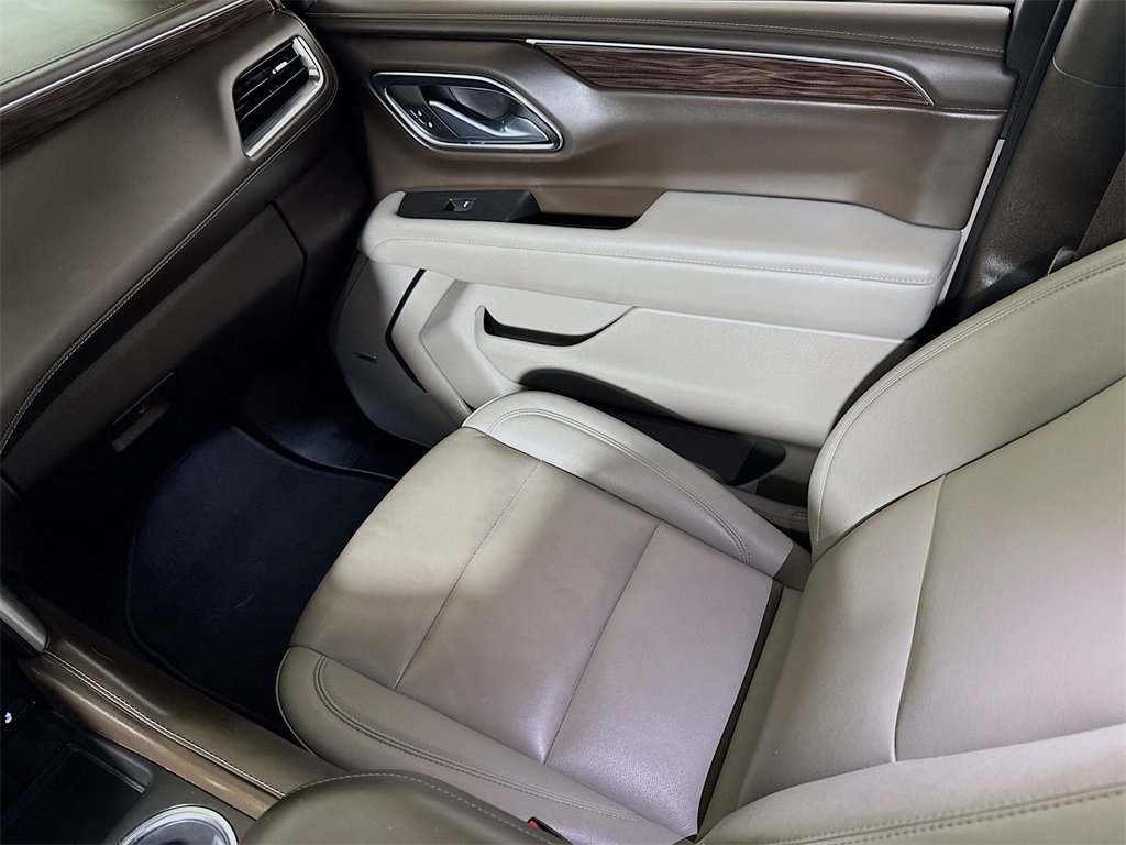 Certified 2023 Chevrolet Suburban Z71 w/ Luxury Package image 22
