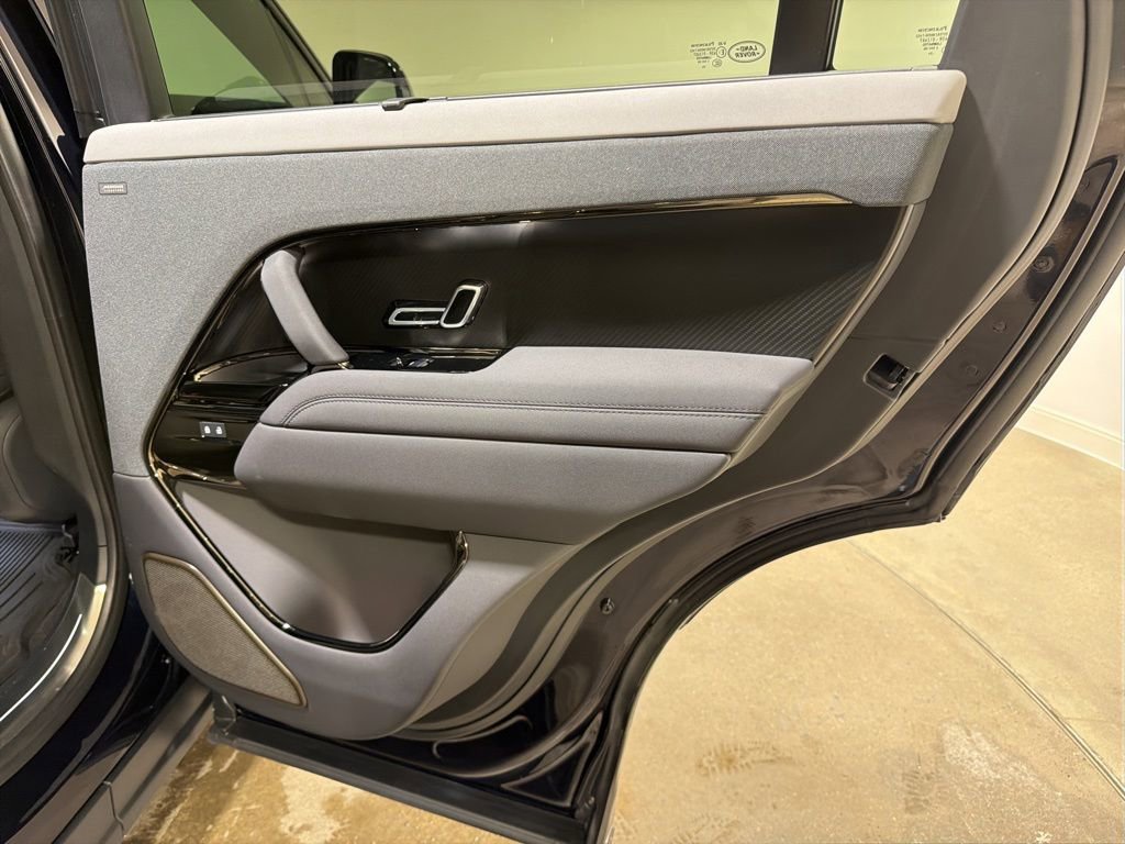 Used 2025 Land Rover Range Rover Sport SV Edition Two image 26