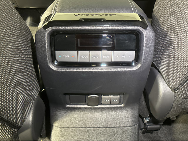 Used 2025 Toyota Land Cruiser image 39