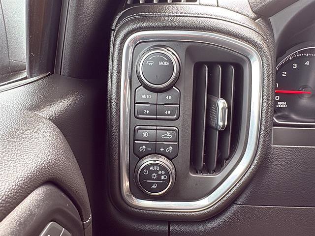 Used 2022 Chevrolet Silverado 1500 RST w/ LPO, Blackout Package AWD/4WD image 23