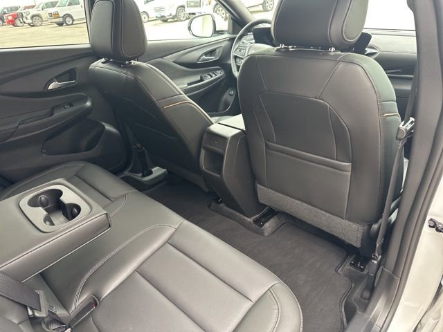 Used 2025 Buick Envista Avenir image 45