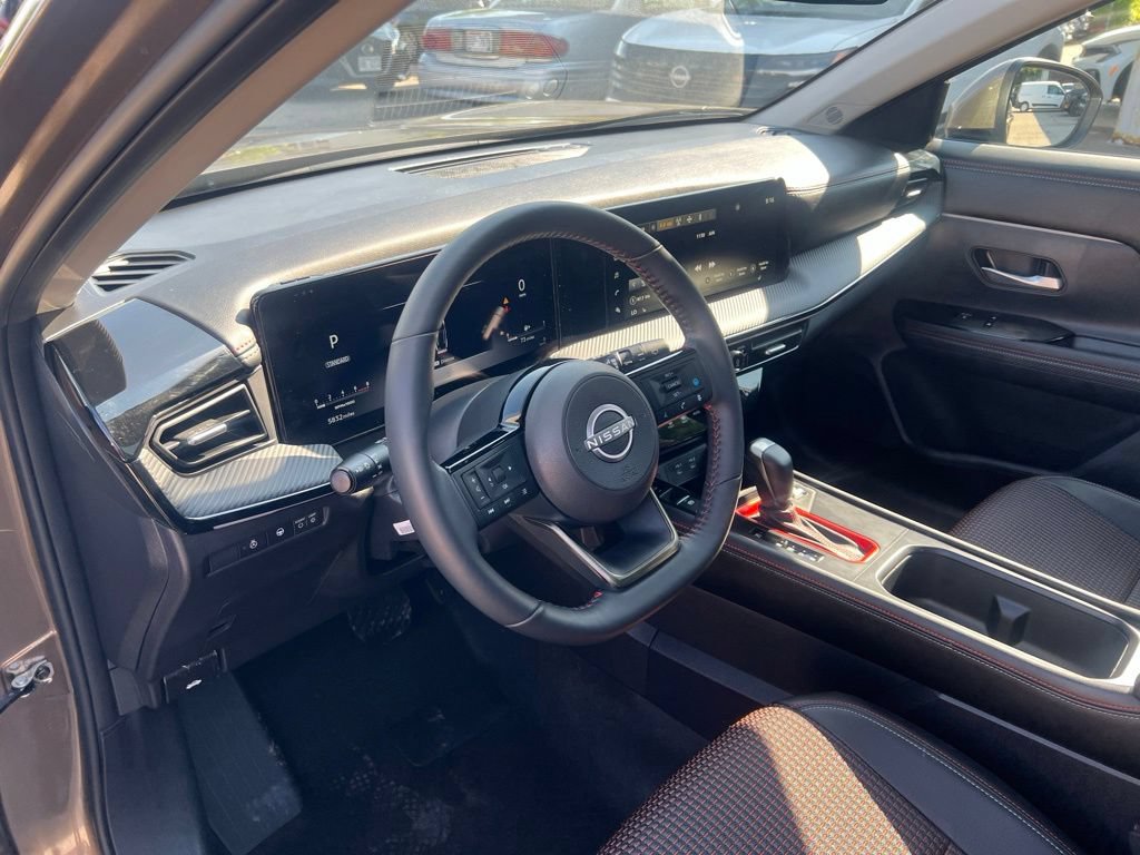 Certified 2025 Nissan Kicks SR w/ SR Premium Package AWD/4WD image 6