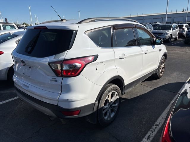 Used 2017 Ford Escape SE image 6