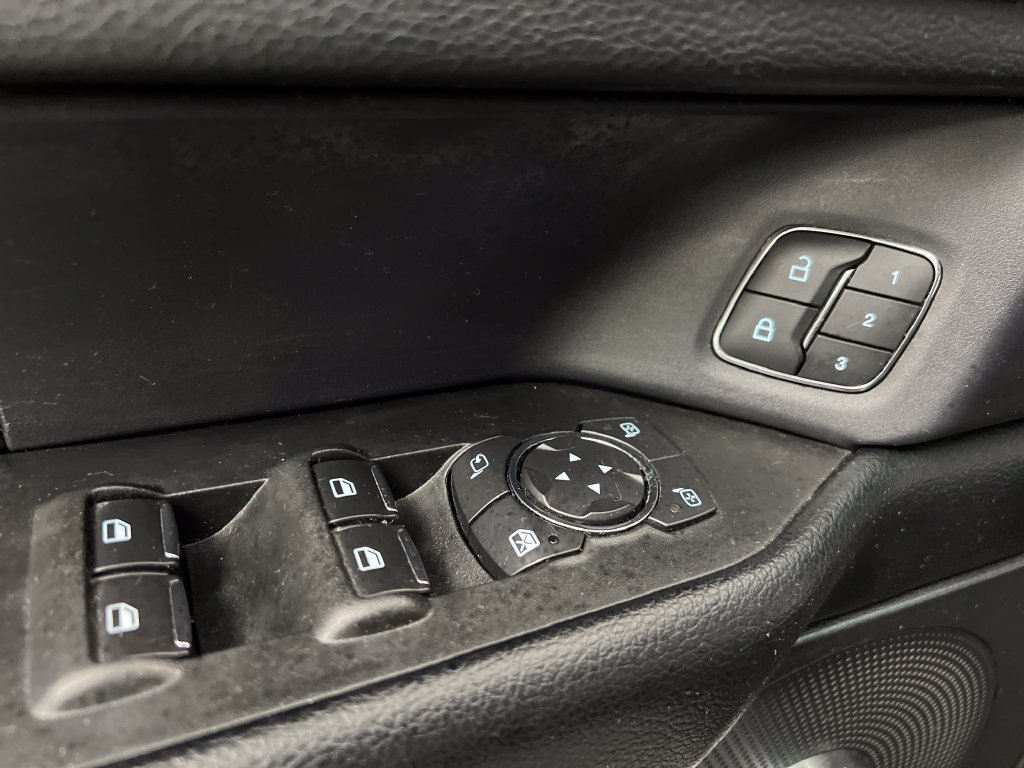 Used 2021 Ford Expedition Limited RWD image 15