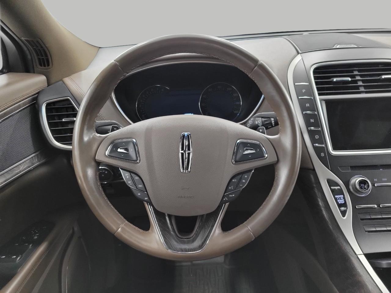 Used 2017 Lincoln MKX Reserve AWD/4WD image 6