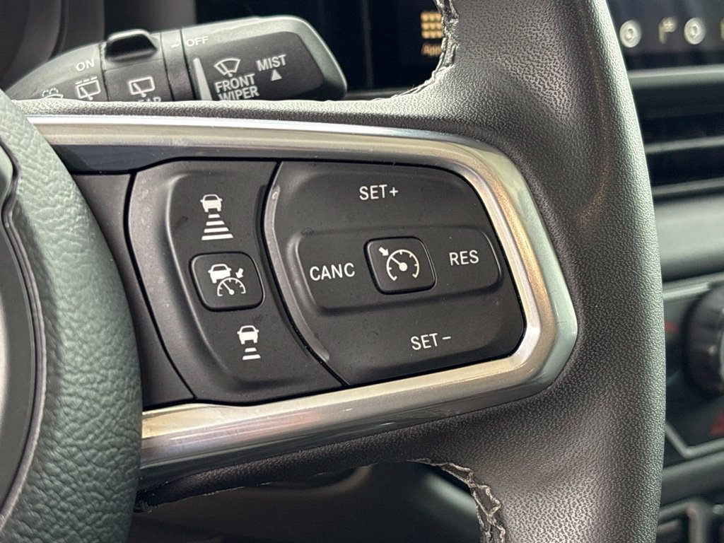 Used 2025 Jeep Wrangler Unlimited Sahara AWD/4WD image 22