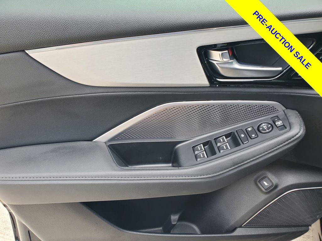 Used 2025 Acura MDX FWD image 20