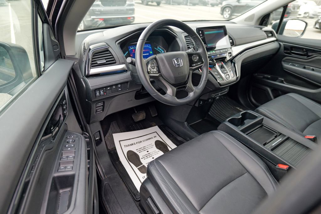 Used 2023 Honda Odyssey Touring image 16