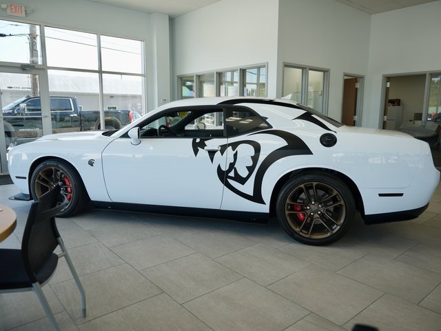 Used 2023 Dodge Challenger SRT Hellcat w/ Driver Convenience Group image 4