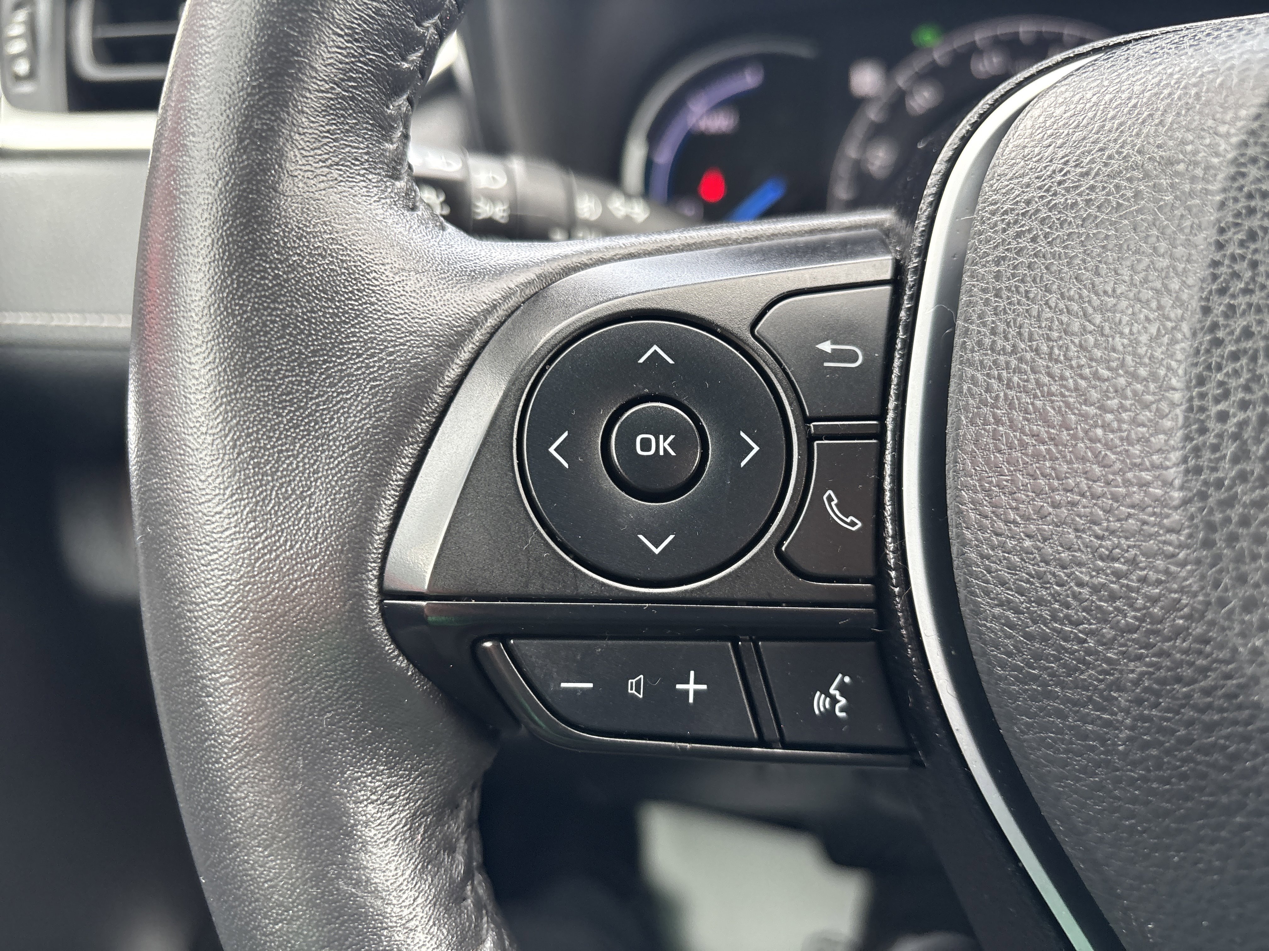 Used 2021 Toyota RAV4 Limited w/ Limited Grade Weather Package AWD/4WD image 19