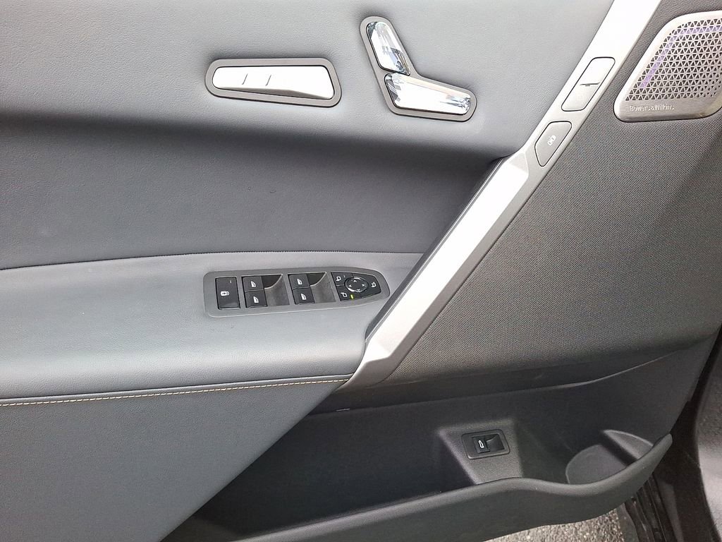 Used 2025 BMW iX M60 image 9