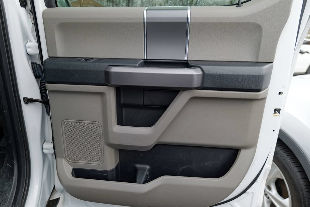 Used 2019 Ford F150 XLT w/ Equipment Group 302A Luxury AWD/4WD image 30