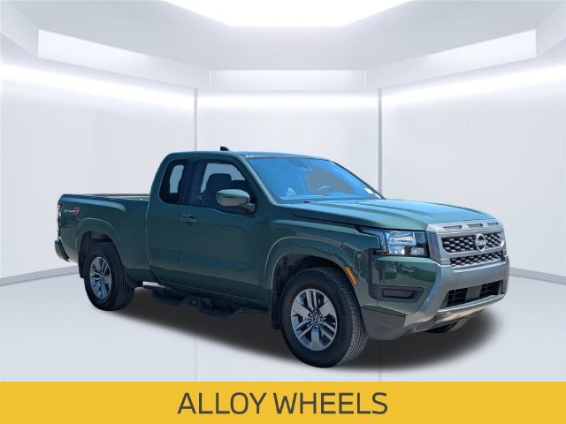 Used 2025 Nissan Frontier SV RWD image 9