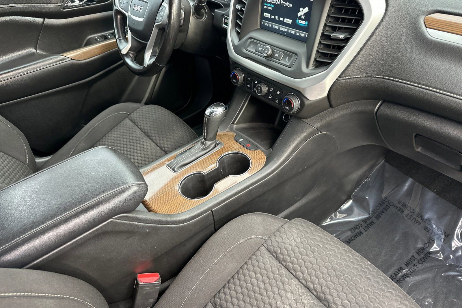 Used 2019 GMC Acadia SLE w/ LPO, Cargo Package image 18