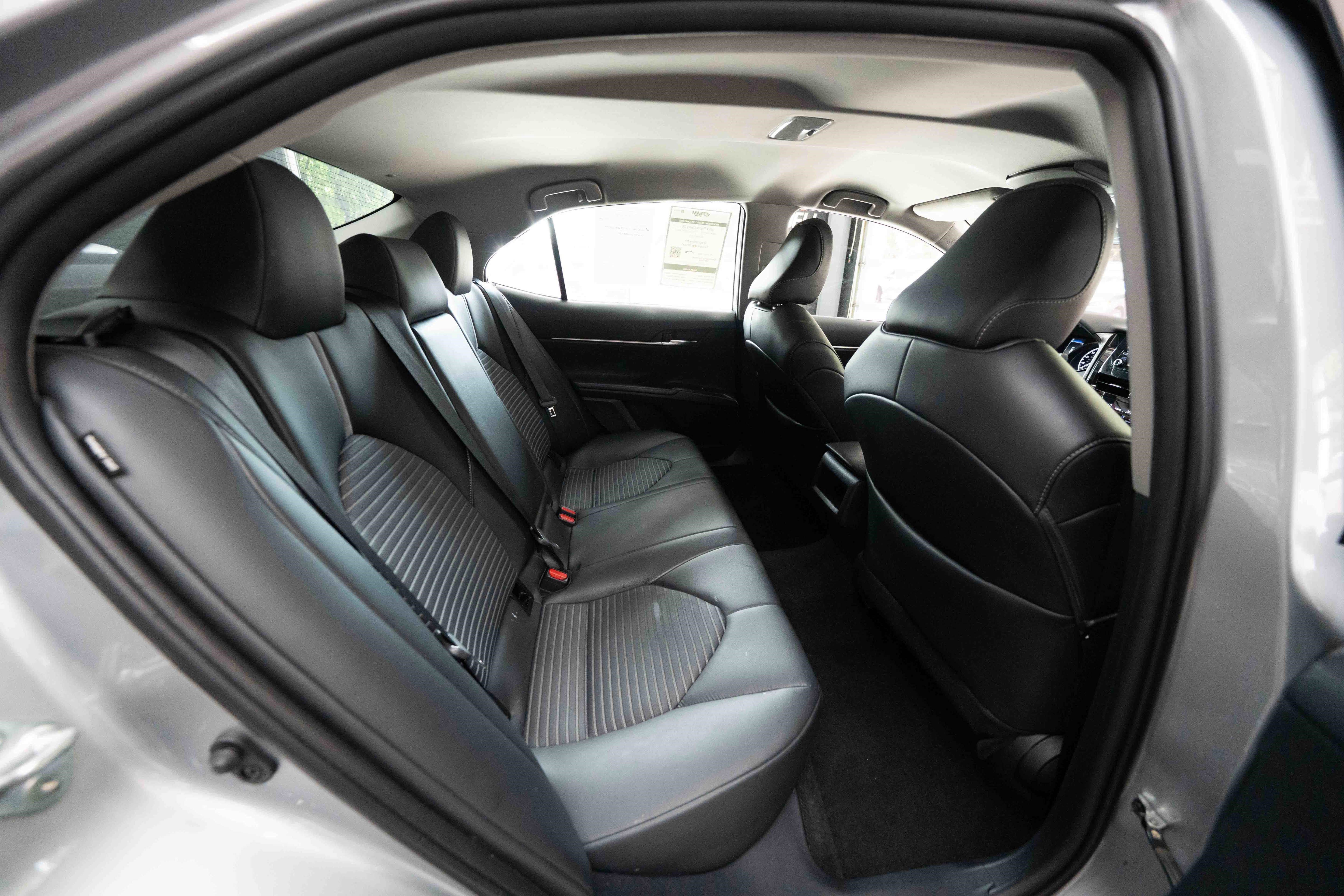 Used 2024 Toyota Camry SE FWD image 24