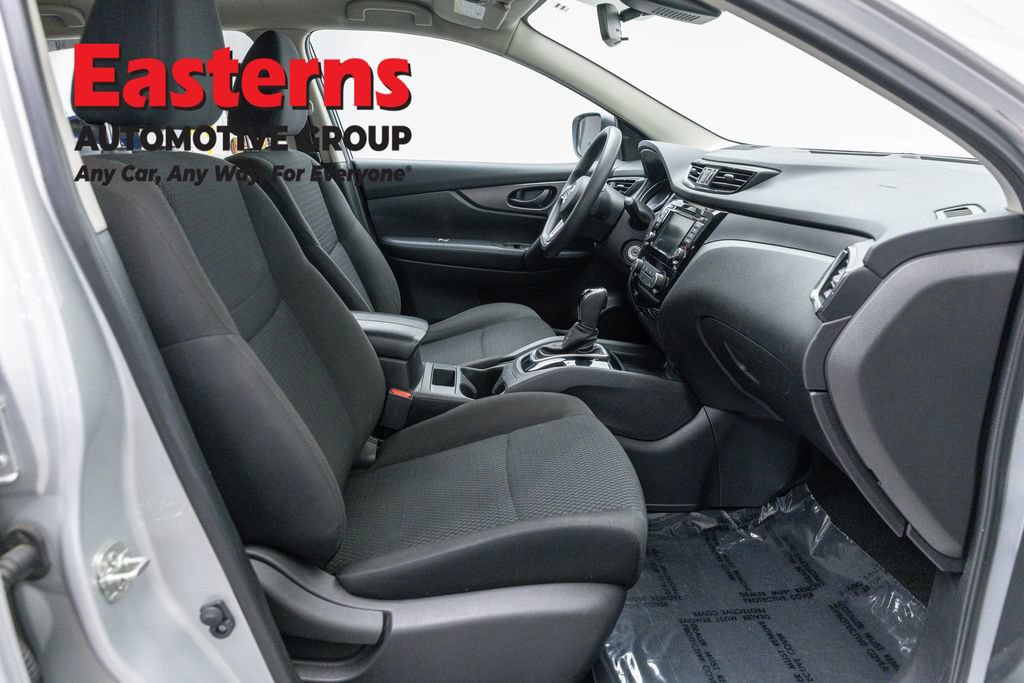 Used 2020 Nissan Rogue Sport S AWD/4WD image 23