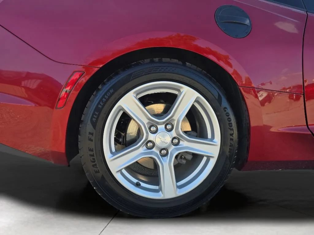 Used 2022 Chevrolet Camaro LT RWD image 28
