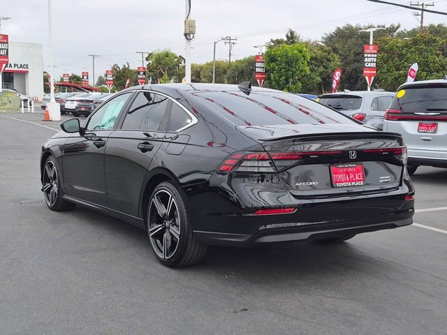 Used 2025 Honda Accord Sport image 11