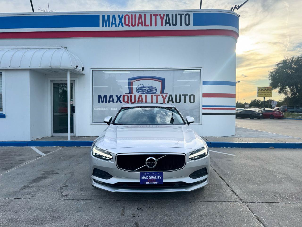 Used 2018 Volvo S90 T5 Momentum w/ Convenience Package AWD/4WD image 8