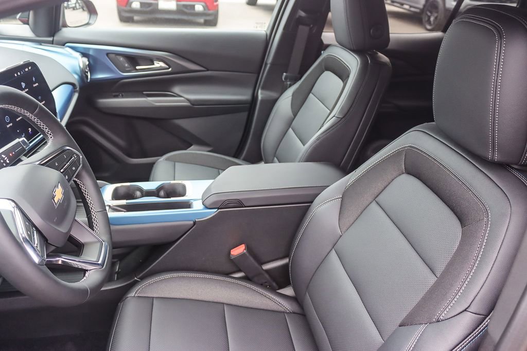 New 2026 Chevrolet Equinox EV LT image 16