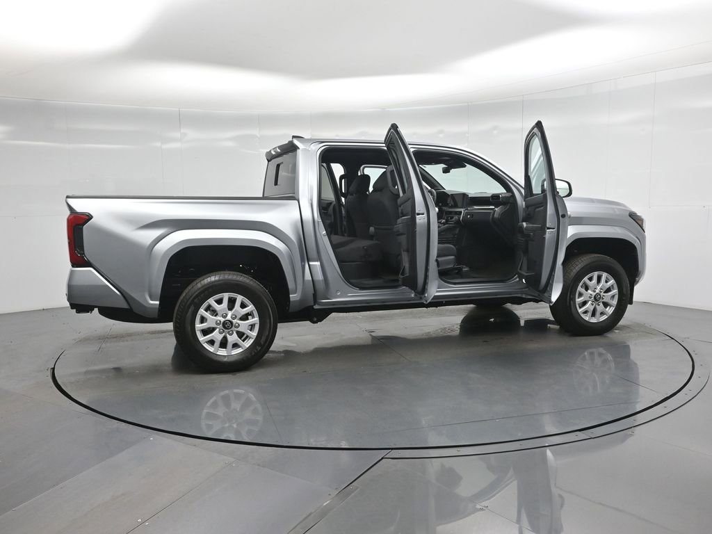 Used 2024 Toyota Tacoma SR5 image 4