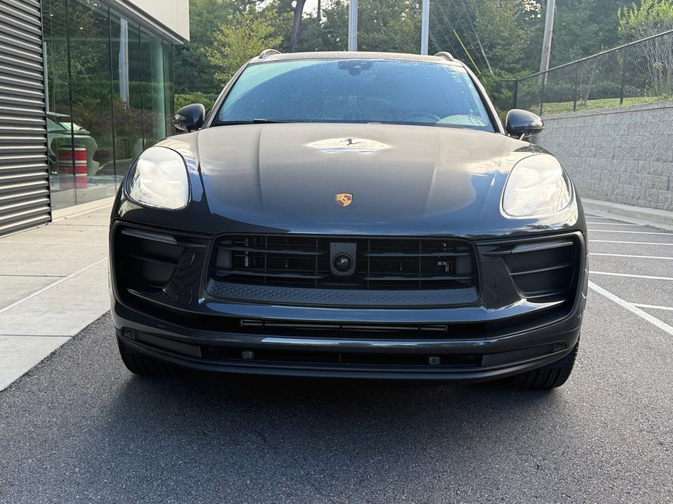 Certified 2026 Porsche Macan Turbo AWD/4WD image 10
