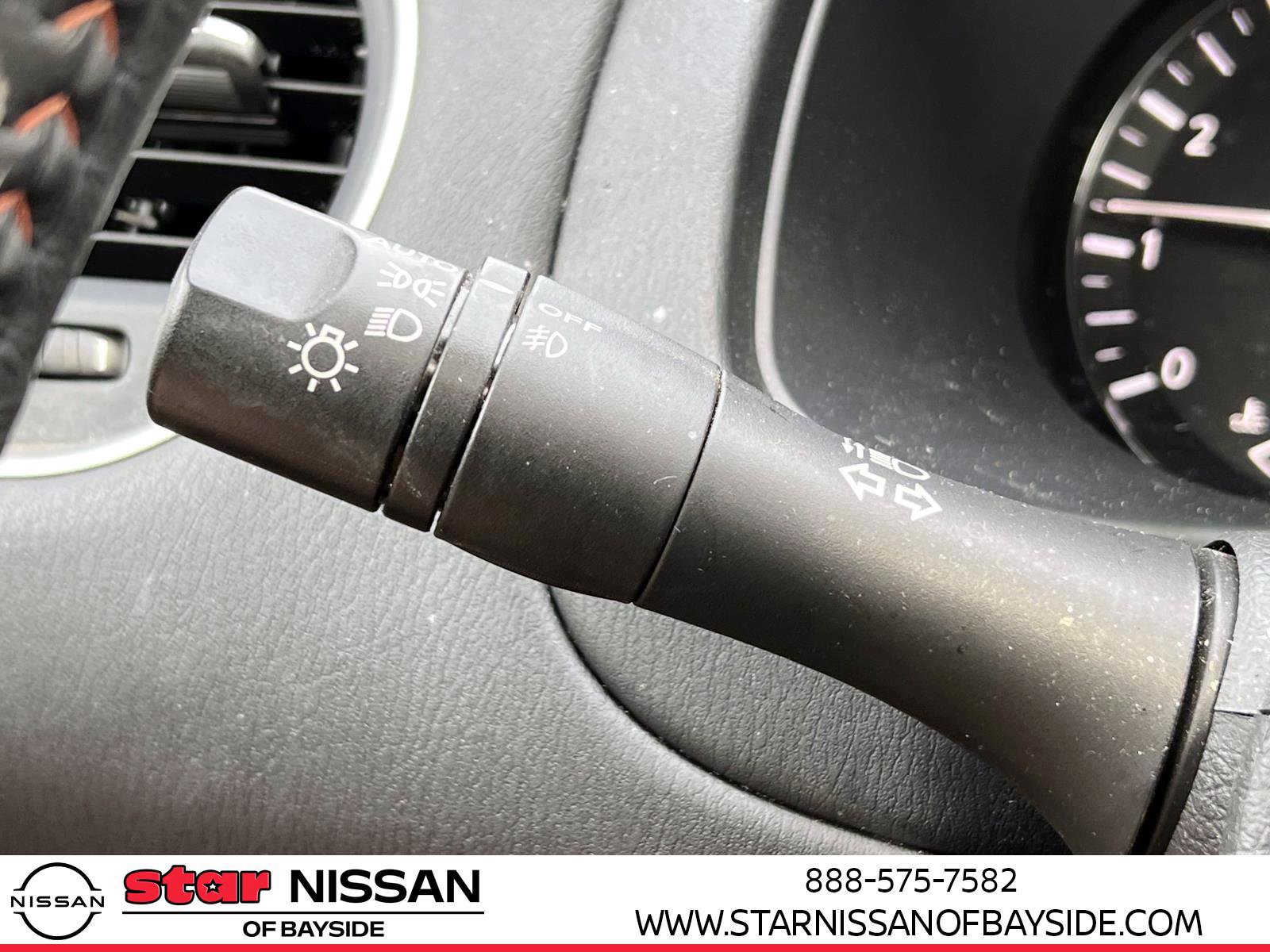 Used 2020 Nissan Pathfinder SL image 23