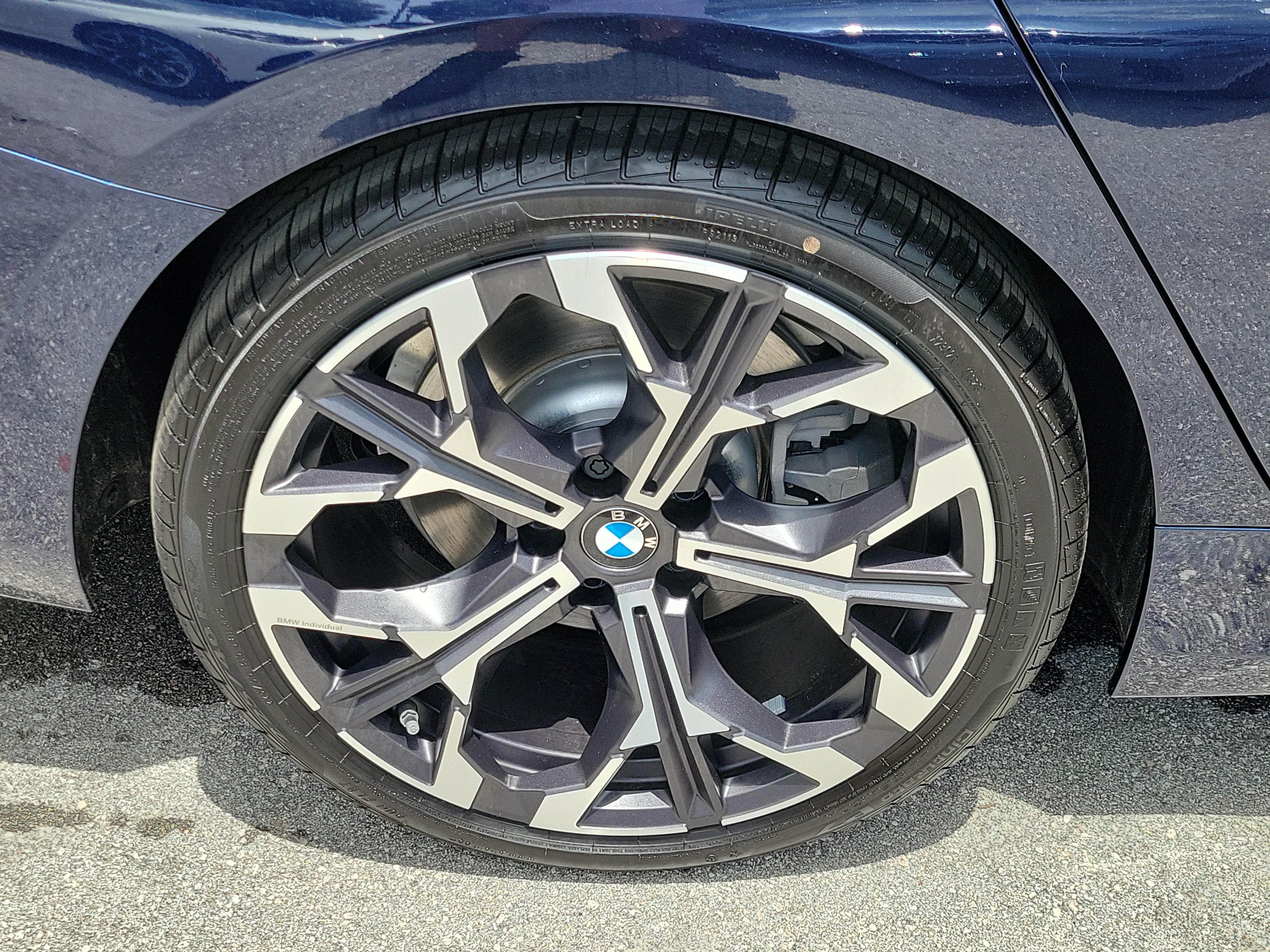 New 2026 BMW 330i Sedan w/ Convenience Package RWD image 6