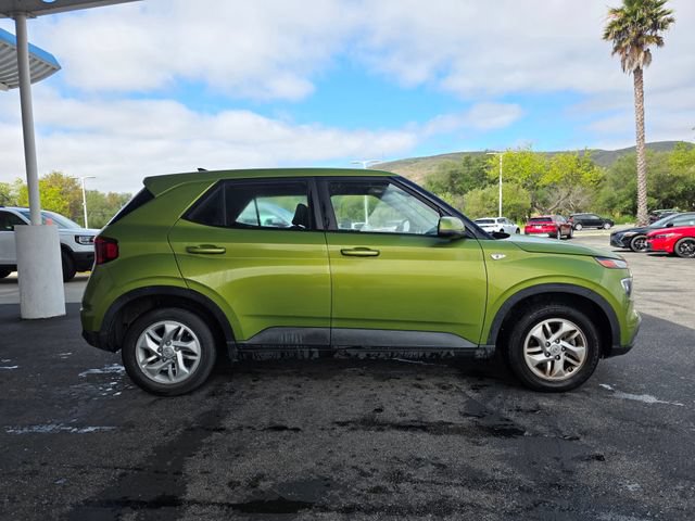 Used 2021 Hyundai Venue SE FWD image 7