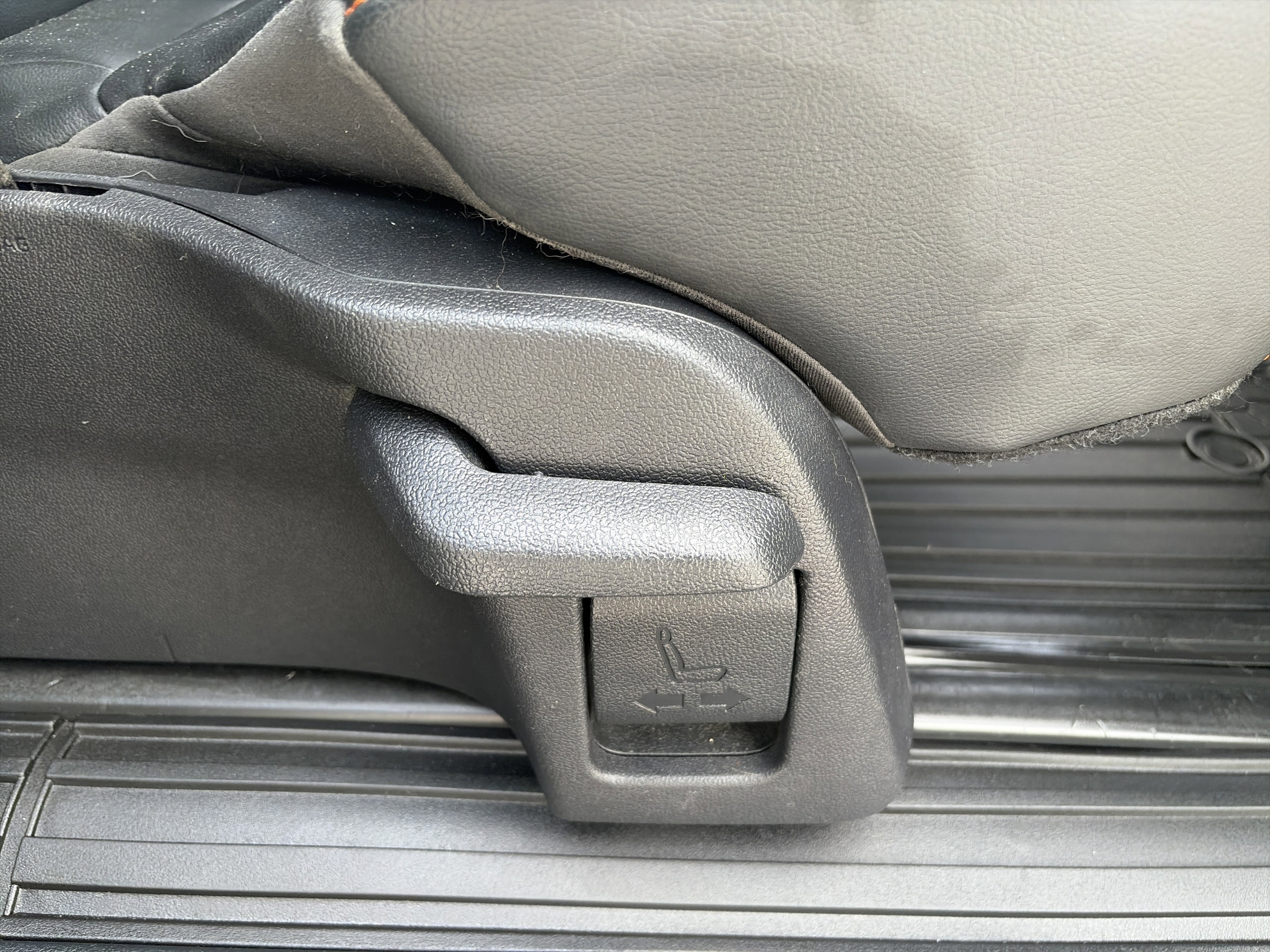 Used 2022 Toyota Sienna XSE AWD/4WD image 31
