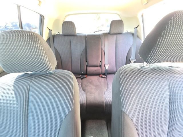 Used 2011 Nissan Versa SL w/ Premium Pkg image 20