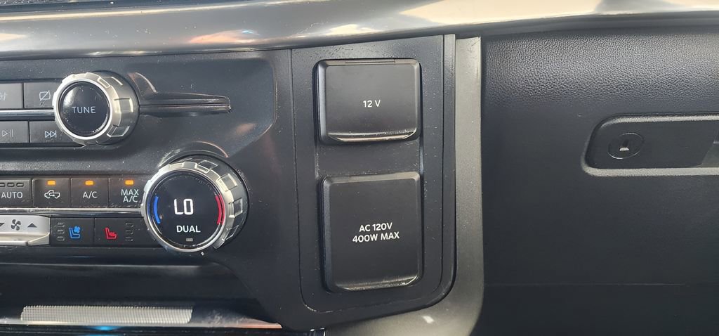 Used 2021 Ford F150 Lariat image 36