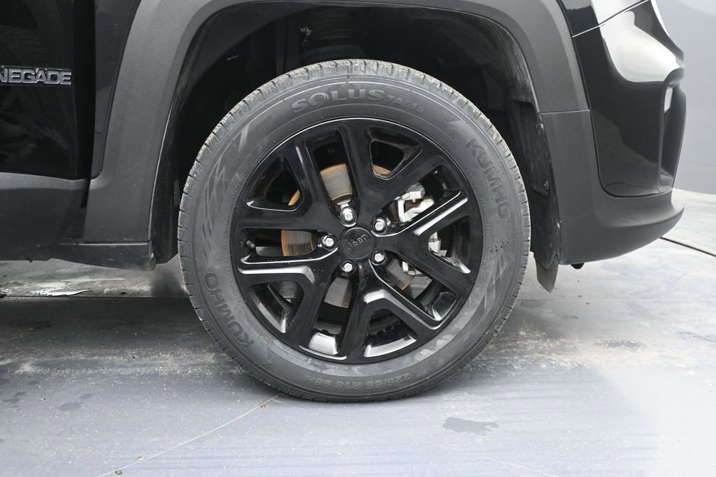 Used 2022 Jeep Renegade Altitude w/ Convenience Group AWD/4WD image 39