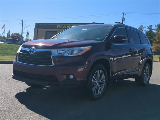 Used 2014 Toyota Highlander XLE image 7