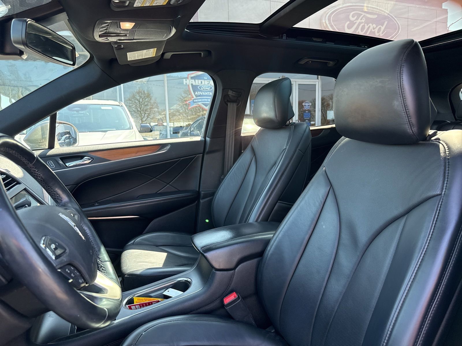 Used 2017 Lincoln MKC Reserve image 4