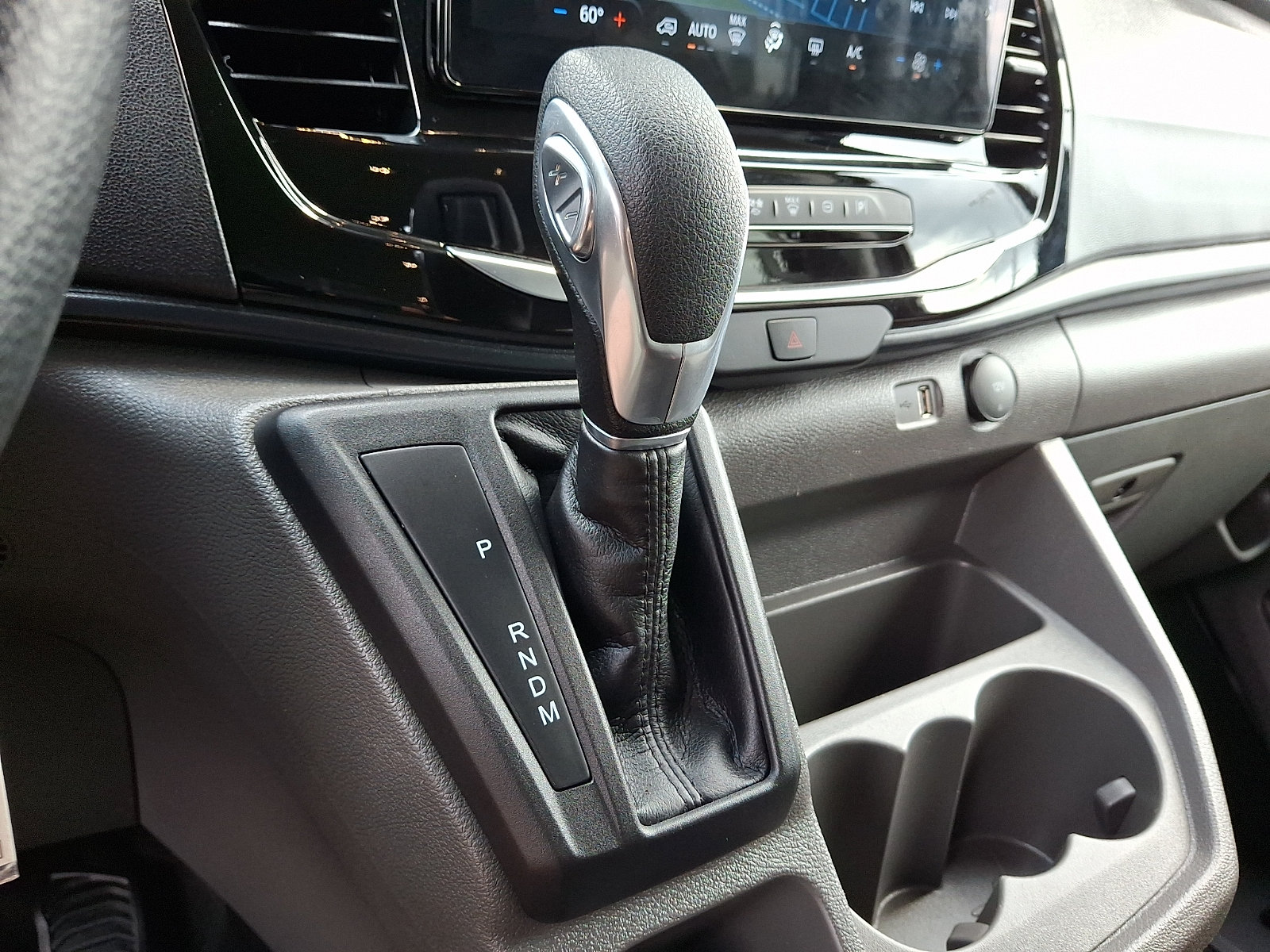 Certified 2025 Ford Transit 350 XLT RWD image 22
