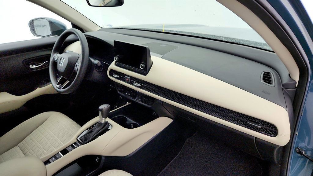 Used 2023 Honda HR-V LX image 24