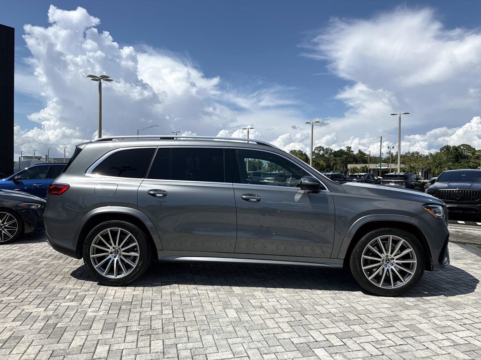 Certified 2025 Mercedes-Benz GLS 450 4MATIC image 6