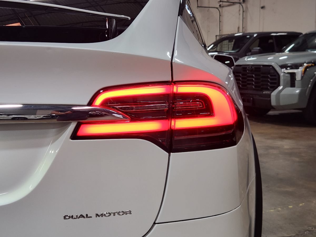 Used 2019 Tesla Model X 75D AWD/4WD image 27