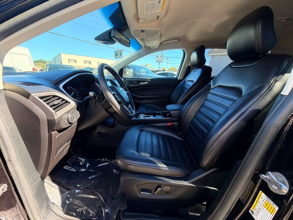 Used 2019 Ford Edge SEL w/ Equipment Group 201A AWD/4WD image 14