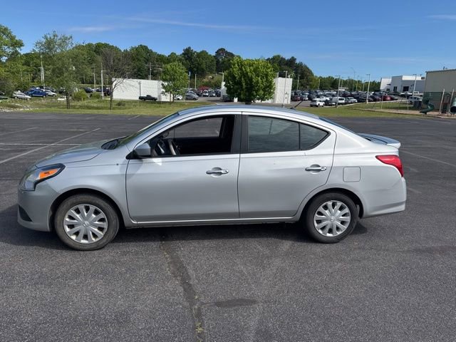 Used 2019 Nissan Versa SV FWD image 3