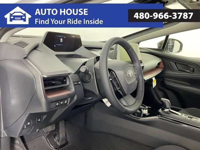 Used 2027 Toyota Prius Plug-In Hybrid FWD image 12