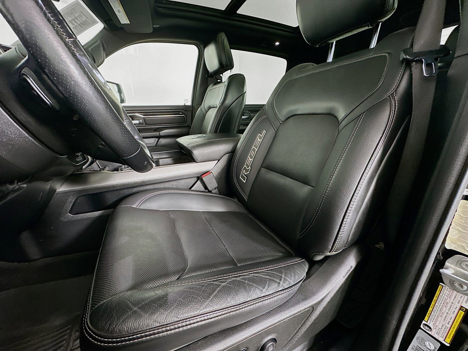 Used 2020 RAM 1500 Rebel image 23