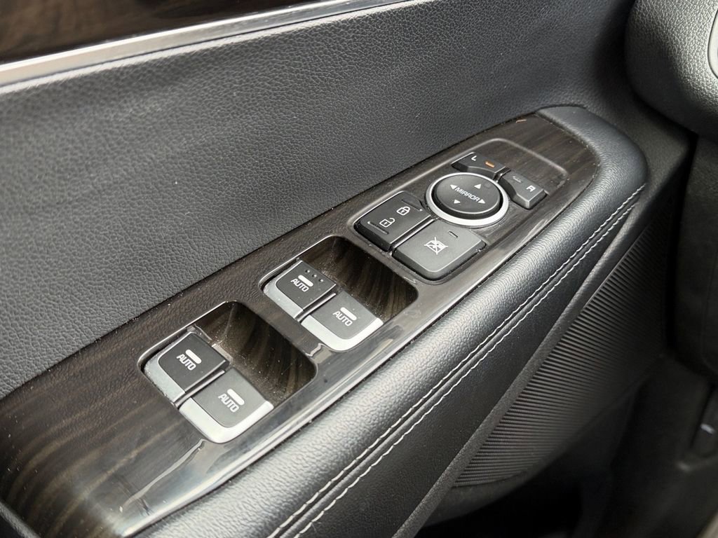 Used 2020 Kia Sorento LX image 20