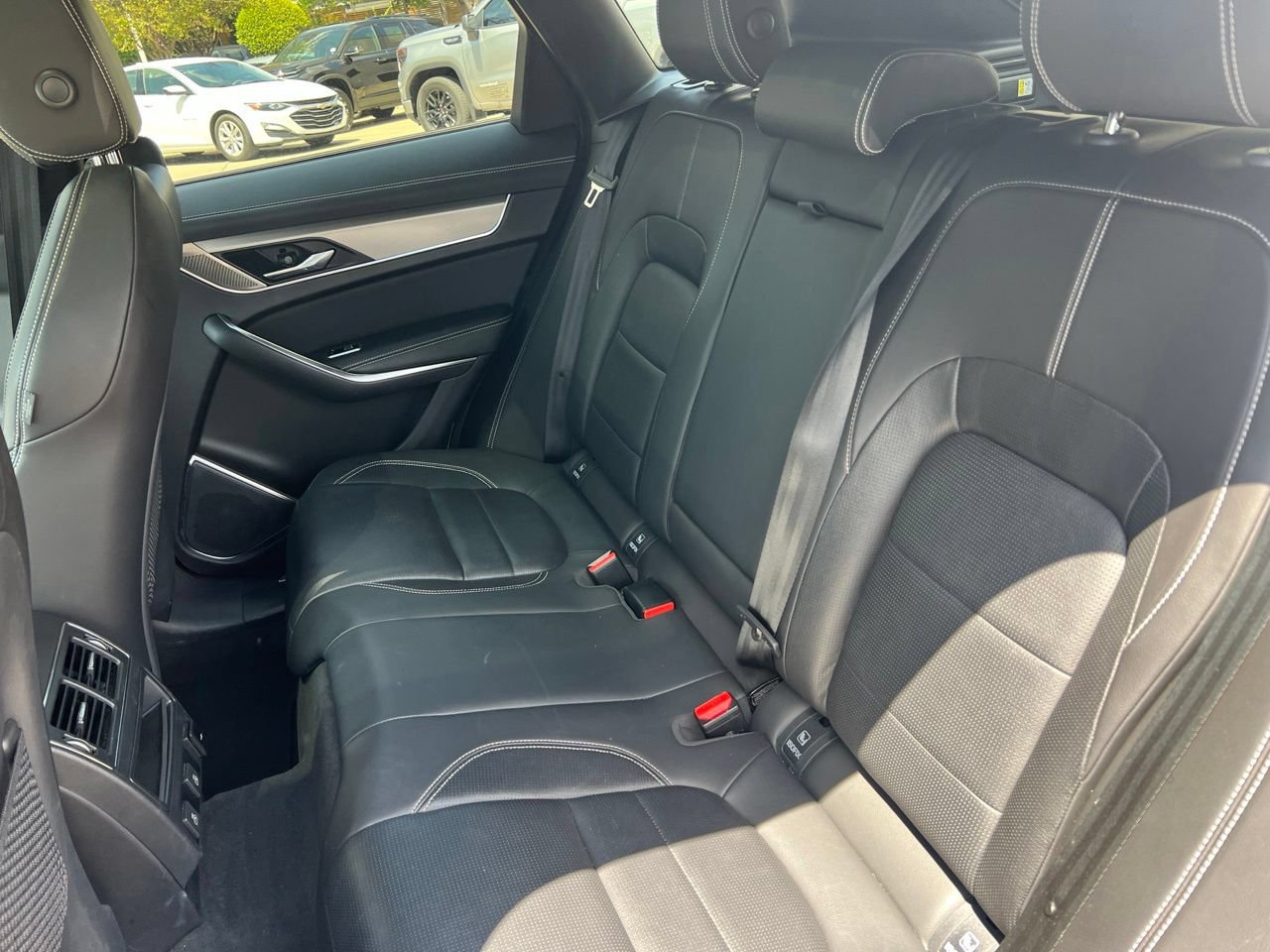 Used 2025 Jaguar F-PACE R-Dynamic S AWD/4WD image 23